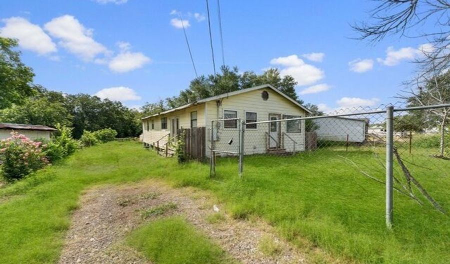 5220 Linda Jo, Adkins, TX 78101 - 3 Beds, 2 Bath