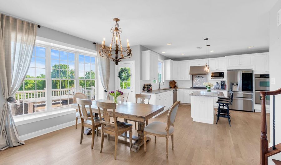 42 RIDGEVIEW Way, Allentown, NJ 08501 - 4 Beds, 5 Bath
