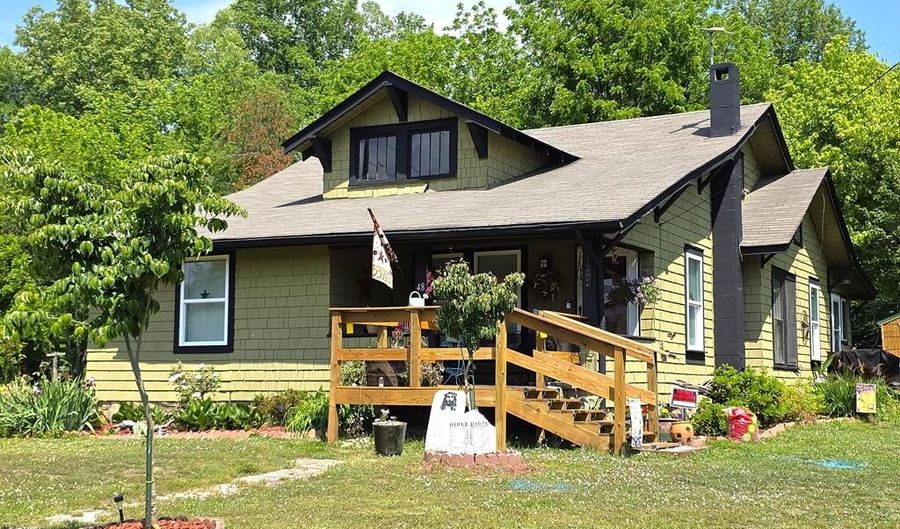 48 Fisher St, Andrews, NC 28901 - 2 Beds, 1 Bath