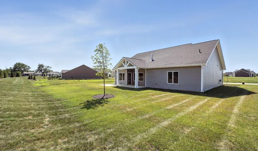 18780 Eisley Cv, Auburn, IN 46706 - 3 Beds, 2 Bath