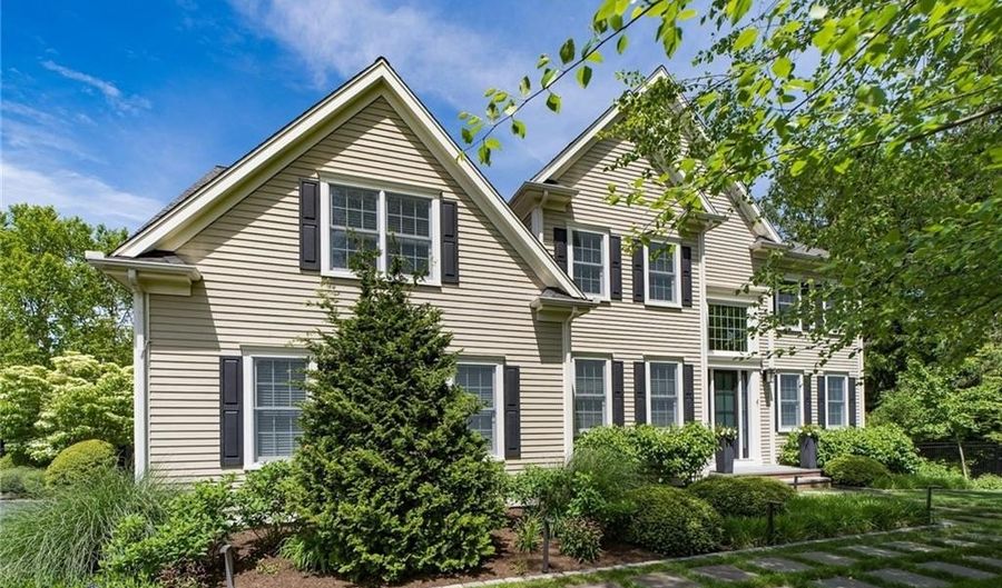 1 Northwest Psge, Barrington, RI 02806 - 5 Beds, 4 Bath
