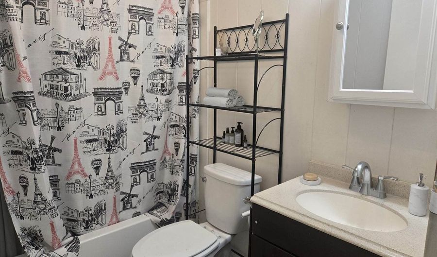 76-6271 Alii Dr, Kailua Kona, HI 96740 - 16 Beds, 8 Bath