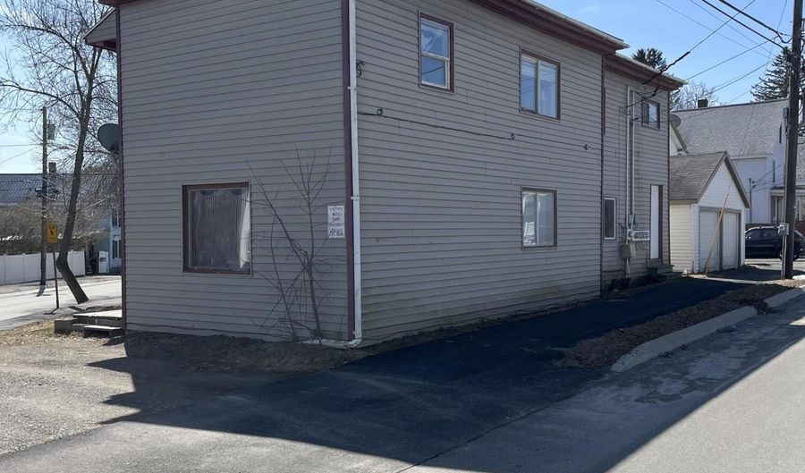 68 Division St, Bangor, ME 04401 - 0 Beds, 4 Bath