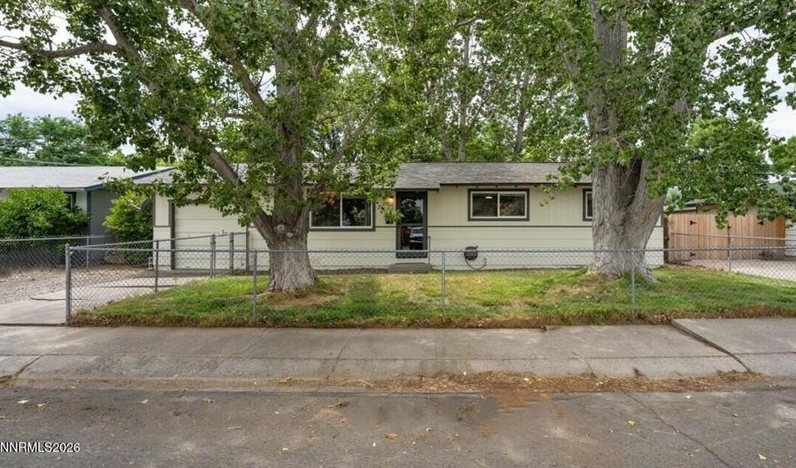 612 Cottonwood Dr, Carson City, NV 89701 - 3 Beds, 1 Bath