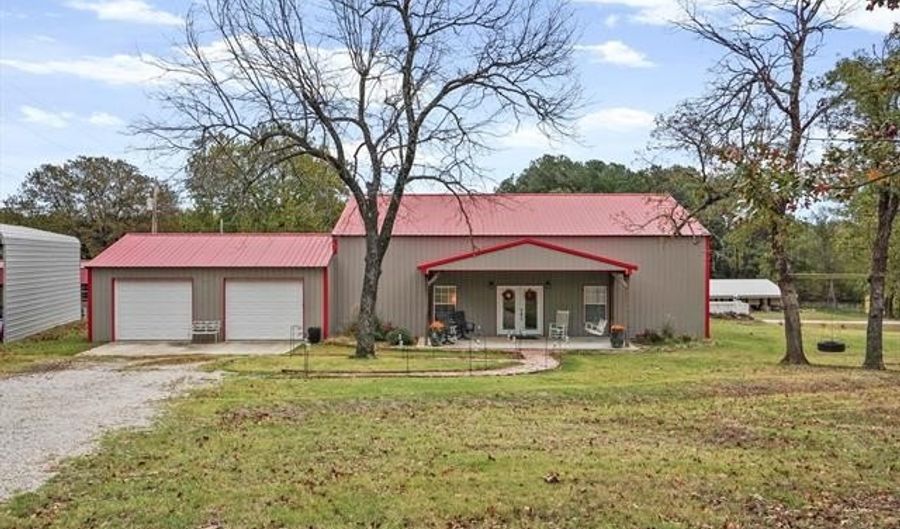 7274 Oak Dr, Beggs, OK 74421 - 3 Beds, 3 Bath
