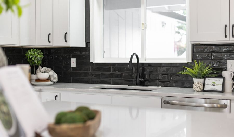 19080 SW BROOKLAWN Pl, Beaverton, OR 97003 - 3 Beds, 2 Bath