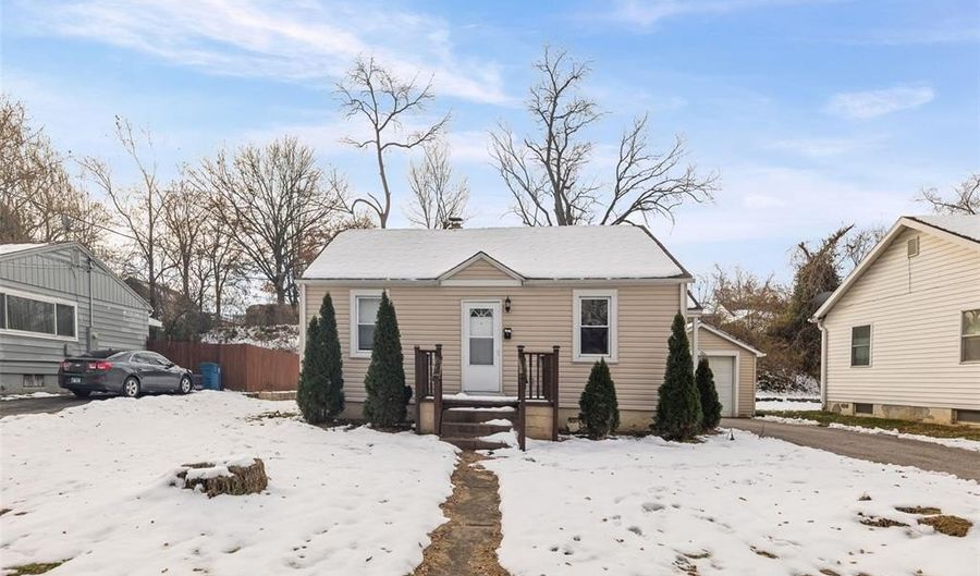 3619 Horn Ave, Alton, IL 62002 - 2 Beds, 1 Bath