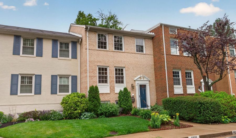 3352 BRECKENRIDGE Ct, Annandale, VA 22003 - 3 Beds, 3 Bath