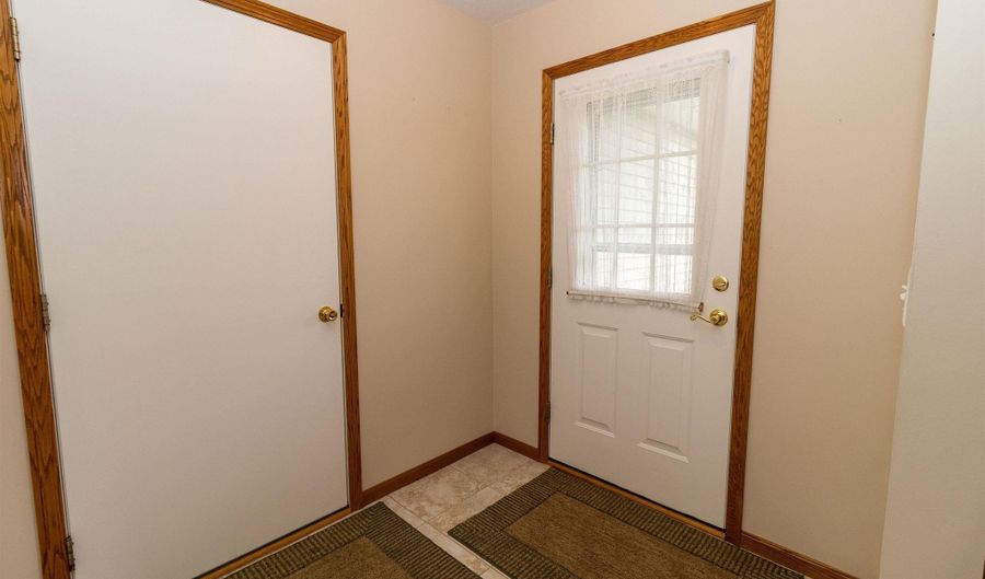 2101 Lakewood, Adrian, MI 49221 - 2 Beds, 2 Bath