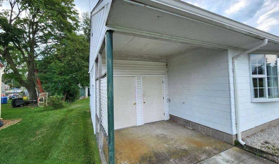305 ROBINSON St, Georgetown, DE 19947 - 3 Beds, 1 Bath