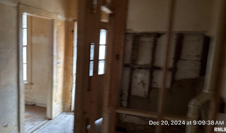 221 E 2ND Ave, Andalusia, IL 61232 - 0 Beds, 0 Bath