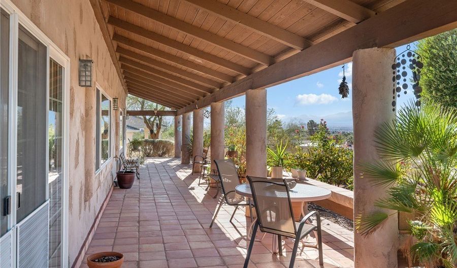 16045 Rimrock, Apple Valley, CA 92307 - 3 Beds, 3 Bath