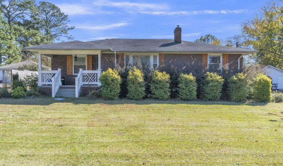 734 Anderson St, Belton, SC 29627 - 3 Beds, 1 Bath