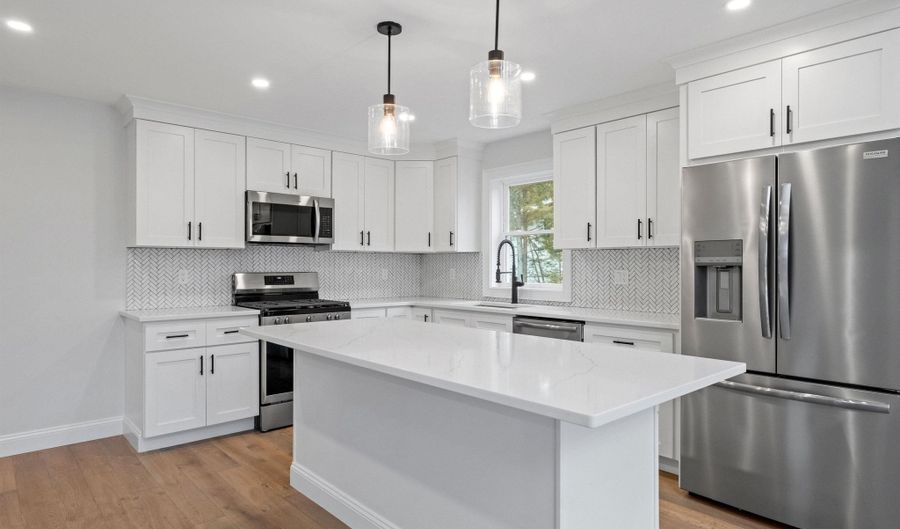 6 Melina's Way, Thornton, NH 03285 - 3 Beds, 3 Bath