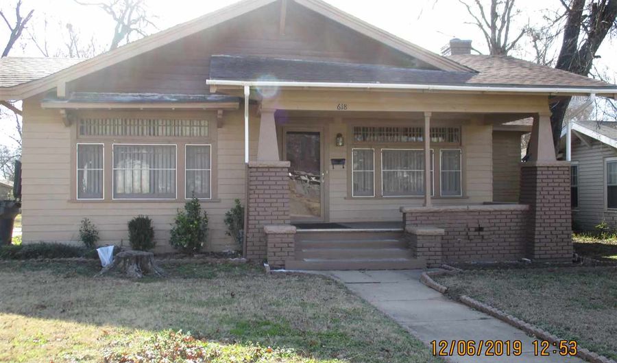 618 SW 4th Ave, Ardmore, OK 73401 - 3 Beds, 1 Bath