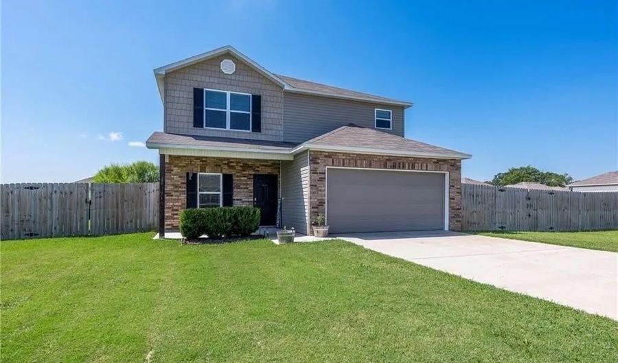 805 NW 70th Ave, Bentonville, AR 72713 - 3 Beds, 3 Bath