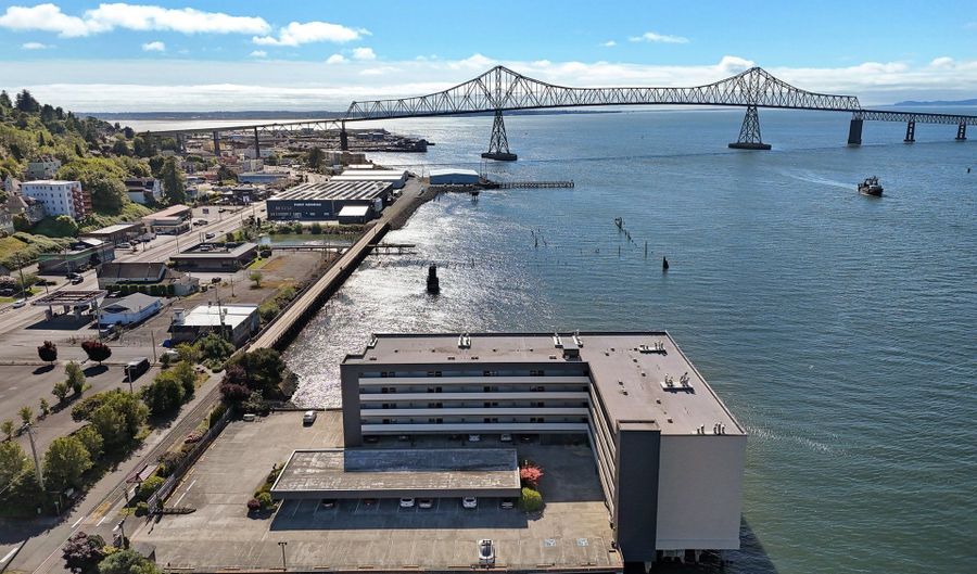 1 3RD St 204, Astoria, OR 97103 - 2 Beds, 2 Bath