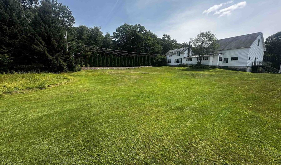 410 Wallace Rd, Bedford, NH 03110 - 3 Beds, 1 Bath