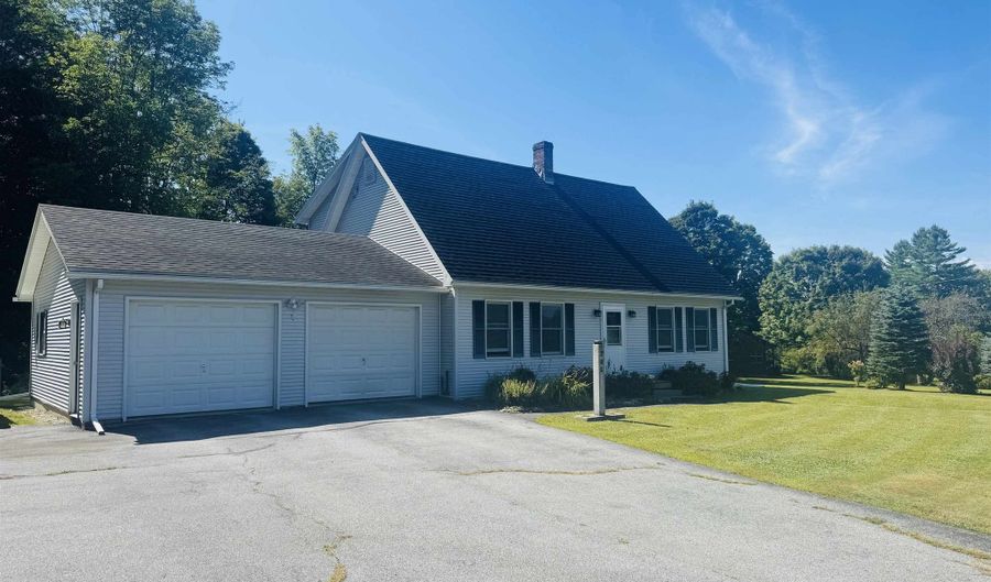 206 W Cobble Hill Rd, Barre, VT 05641 - 4 Beds, 2 Bath