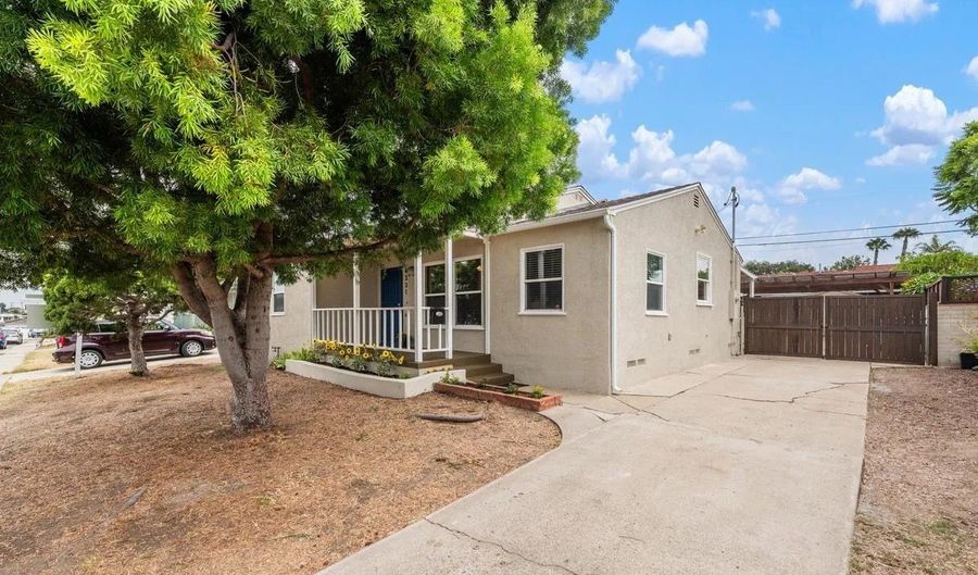 4331 Corinth St, San Diego, CA 92115 - 3 Beds, 2 Bath