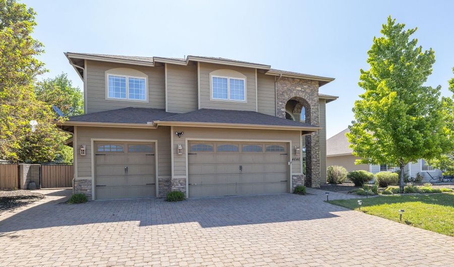 4646 Fossil Creek Dr, Bellemont, AZ 86015 - 6 Beds, 3 Bath