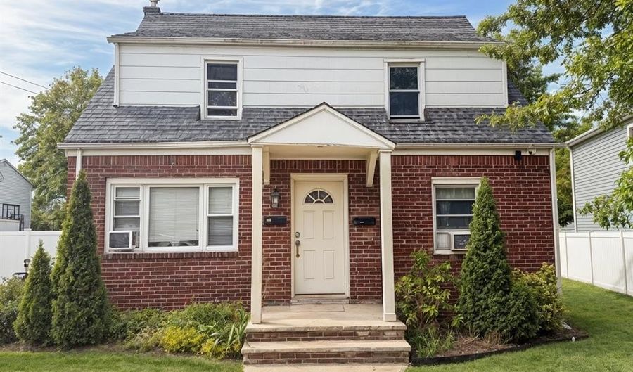 420 S Prospect Avenue 2nd Floor, Bergenfield, NJ 07621 - 2 Beds, 1 Bath