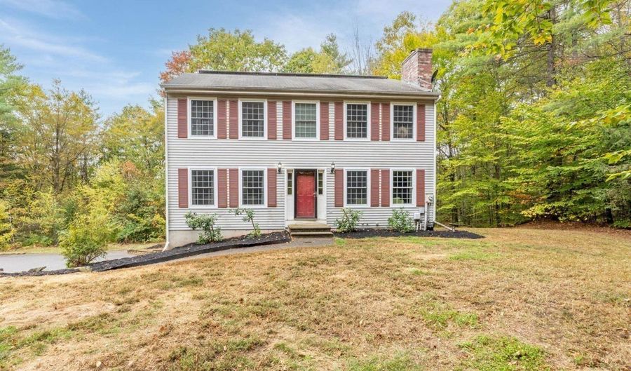 176 Horizon Ln, Candia, NH 03034 - 3 Beds, 2 Bath