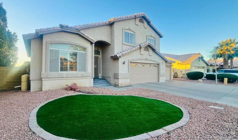 242 S SYCAMORE Pl, Chandler, AZ 85224 - 3 Beds, 2 Bath