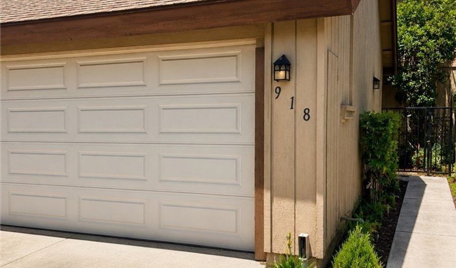918 S Laurelwood 2, Anaheim, CA 92806 - 3 Beds, 3 Bath