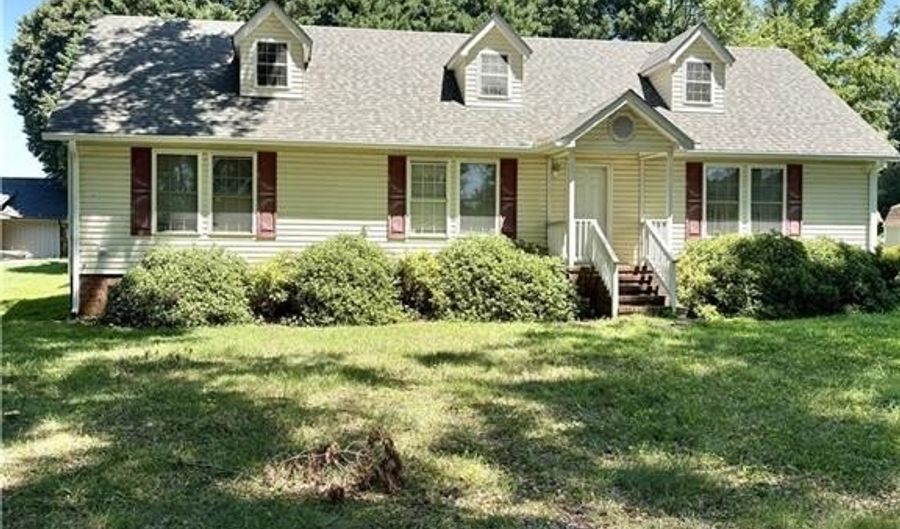 119 Gordon Dr, Advance, NC 27006 - 3 Beds, 2 Bath