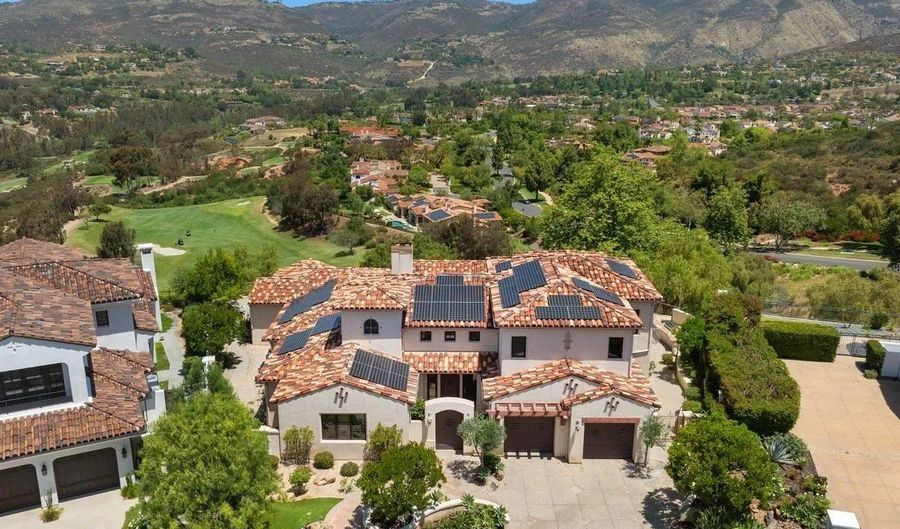 16647 Riding High Way, San Diego, CA 92127 - 4 Beds, 5 Bath