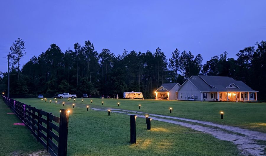 190 Claytie Douglas Rd, Alma, GA 31510 - 3 Beds, 3 Bath
