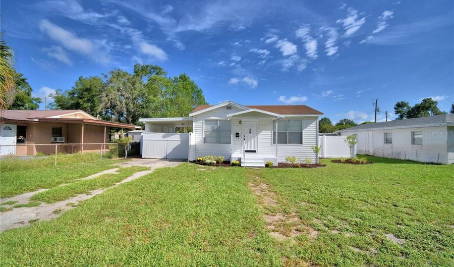 105 ROSE St, Auburndale, FL 33823 - 2 Beds, 1 Bath