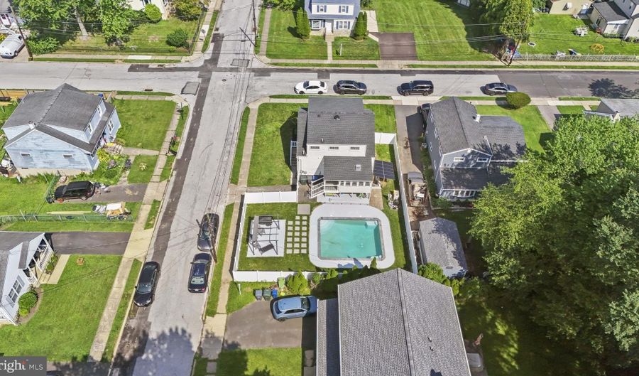 1555 LUKENS Ave, Abington, PA 19001 - 3 Beds, 4 Bath