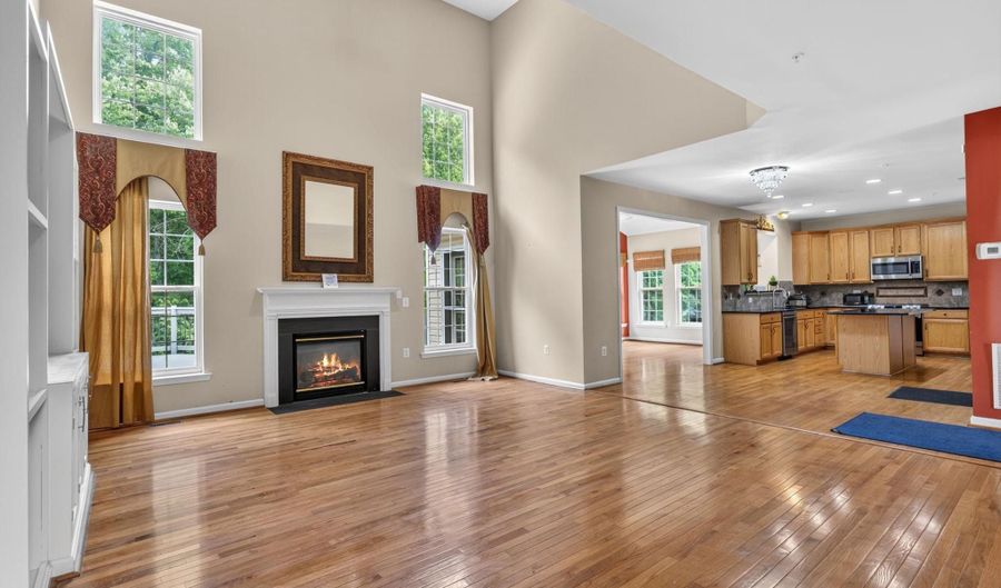 1200 STRAUSBERG St, Accokeek, MD 20607 - 6 Beds, 4 Bath