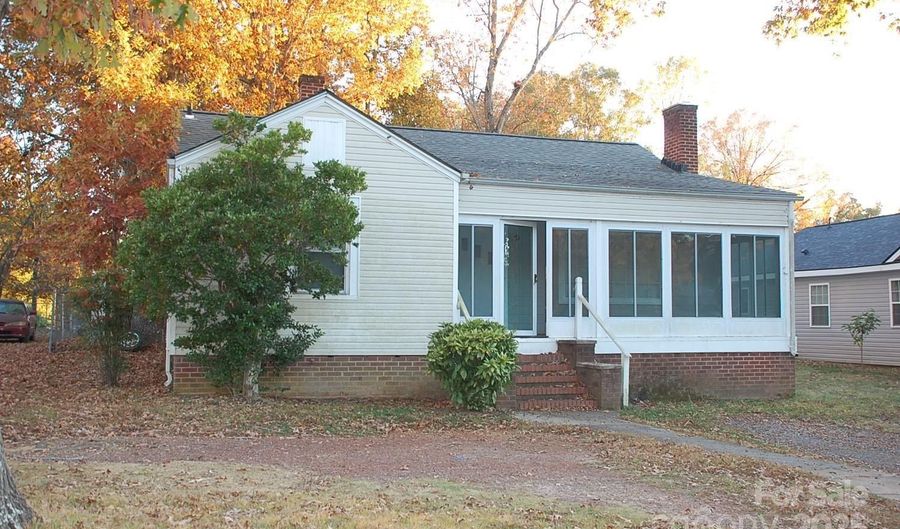 308 E Park Ave, Albemarle, NC 28001 - 3 Beds, 1 Bath
