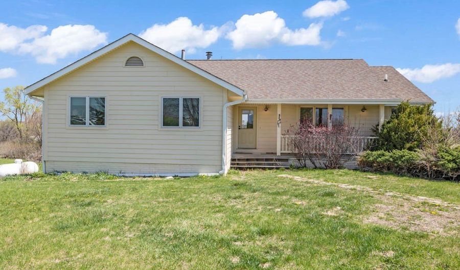 30570 Old Portland Rd, Adel, IA 50003 - 3 Beds, 4 Bath