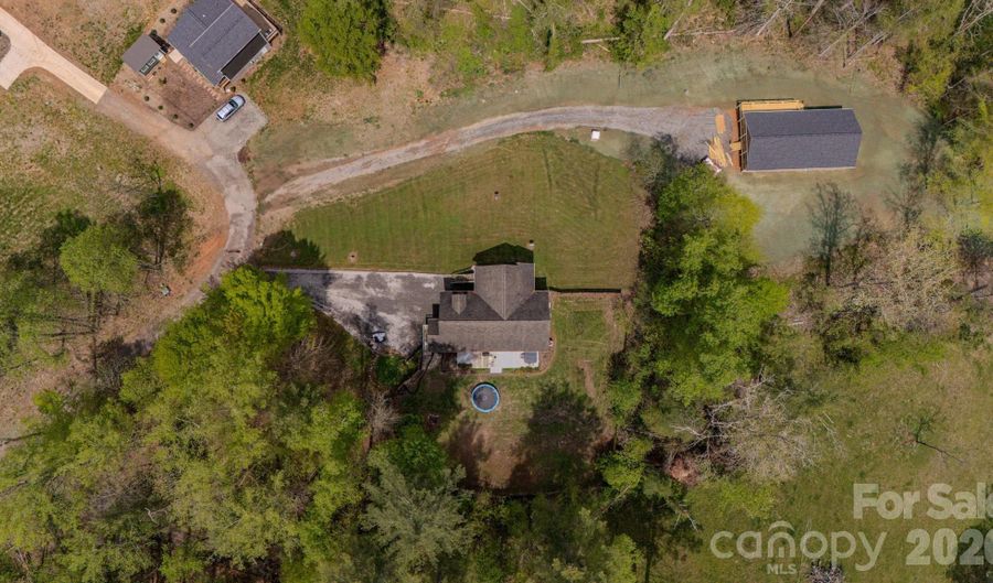 27 Garland Ball Dr, Alexander, NC 28701 - 4 Beds, 2 Bath