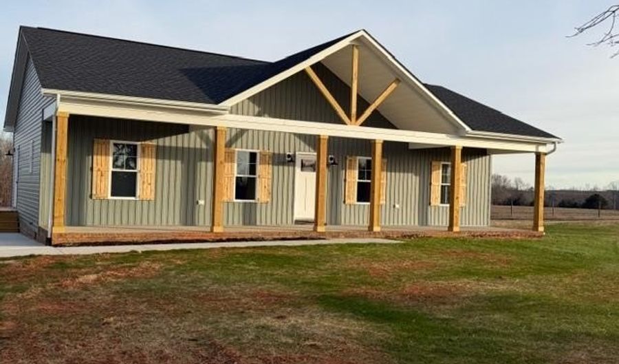 677 Piney Mountain Rd, Appomattox, VA 24522 - 3 Beds, 2 Bath