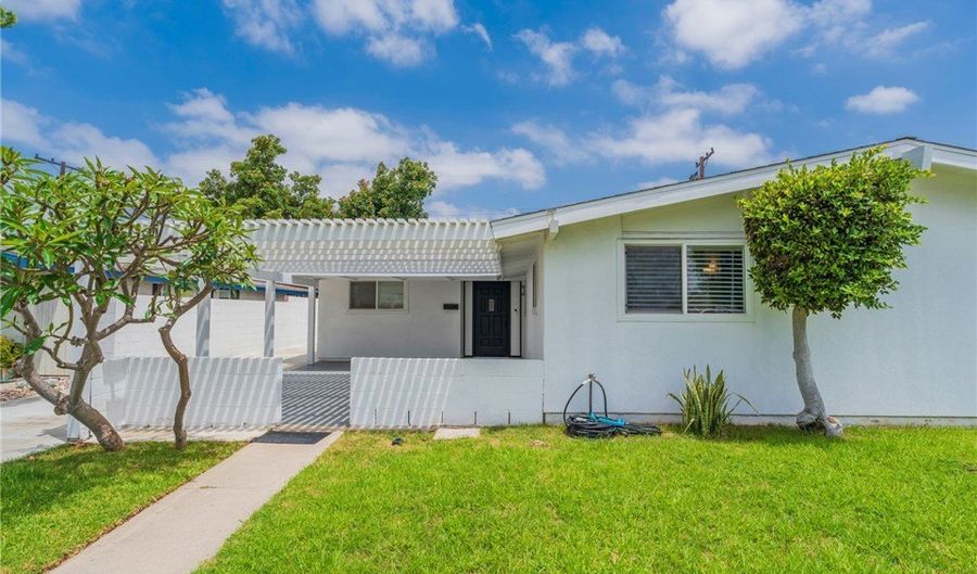 1925 W Beacon Ave, Anaheim, CA 92804 - 4 Beds, 2 Bath