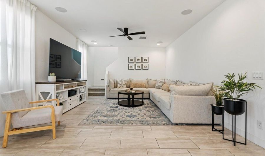 10994 W MCKINLEY St, Avondale, AZ 85323 - 3 Beds, 3 Bath
