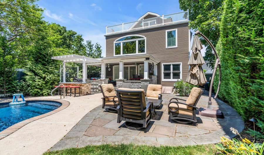 609 15th Ave, Belmar, NJ 07719 - 5 Beds, 5 Bath