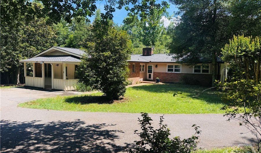 175 Homestead Dr, Athens, GA 30605 - 3 Beds, 2 Bath