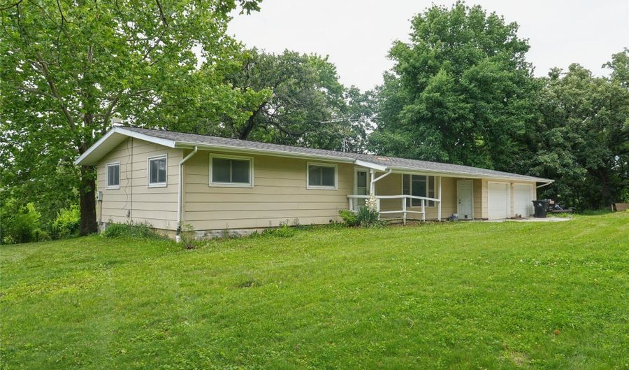 32925 N Ave, Adel, IA 50003 - 3 Beds, 2 Bath