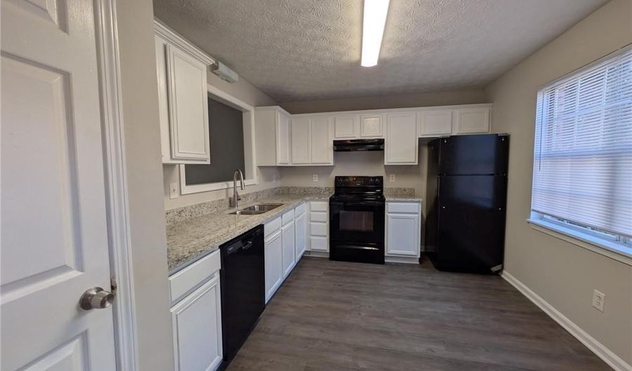 4341 Logan Way, Acworth, GA 30101 - 2 Beds, 3 Bath