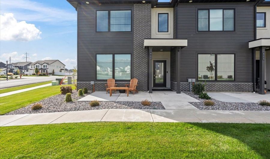 902 W 800 S 902, American Fork, UT 84003 - 3 Beds, 3 Bath