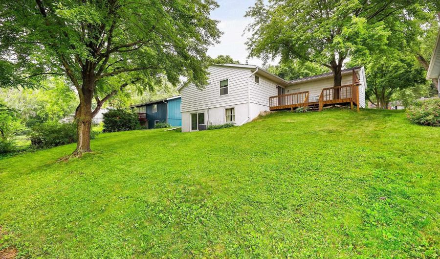 2606 McKenna Blvd, Madison, WI 53711 - 3 Beds, 3 Bath