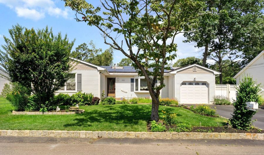 620 Pacific Ave, Beachwood, NJ 08722 - 3 Beds, 2 Bath