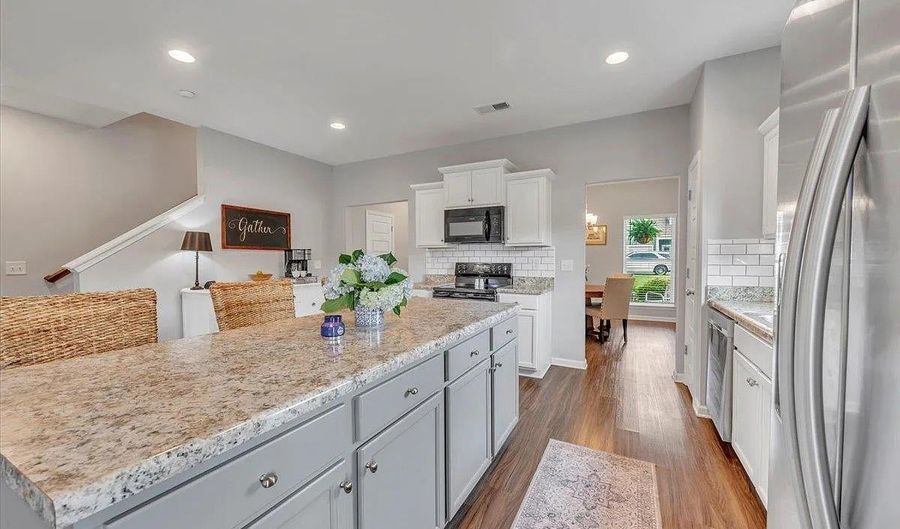 305 Shelby Farms Ln Alabaster AL 35007, Alabaster, AL 35007 - 3 Beds, 3 Bath