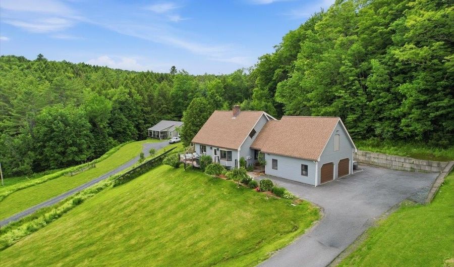 33 Valley View Rd, Berlin, VT 05679 - 4 Beds, 2 Bath